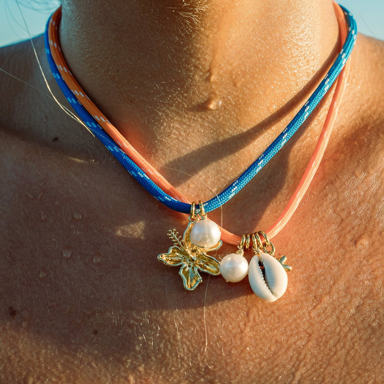 paracord necklace with flower and pearl 