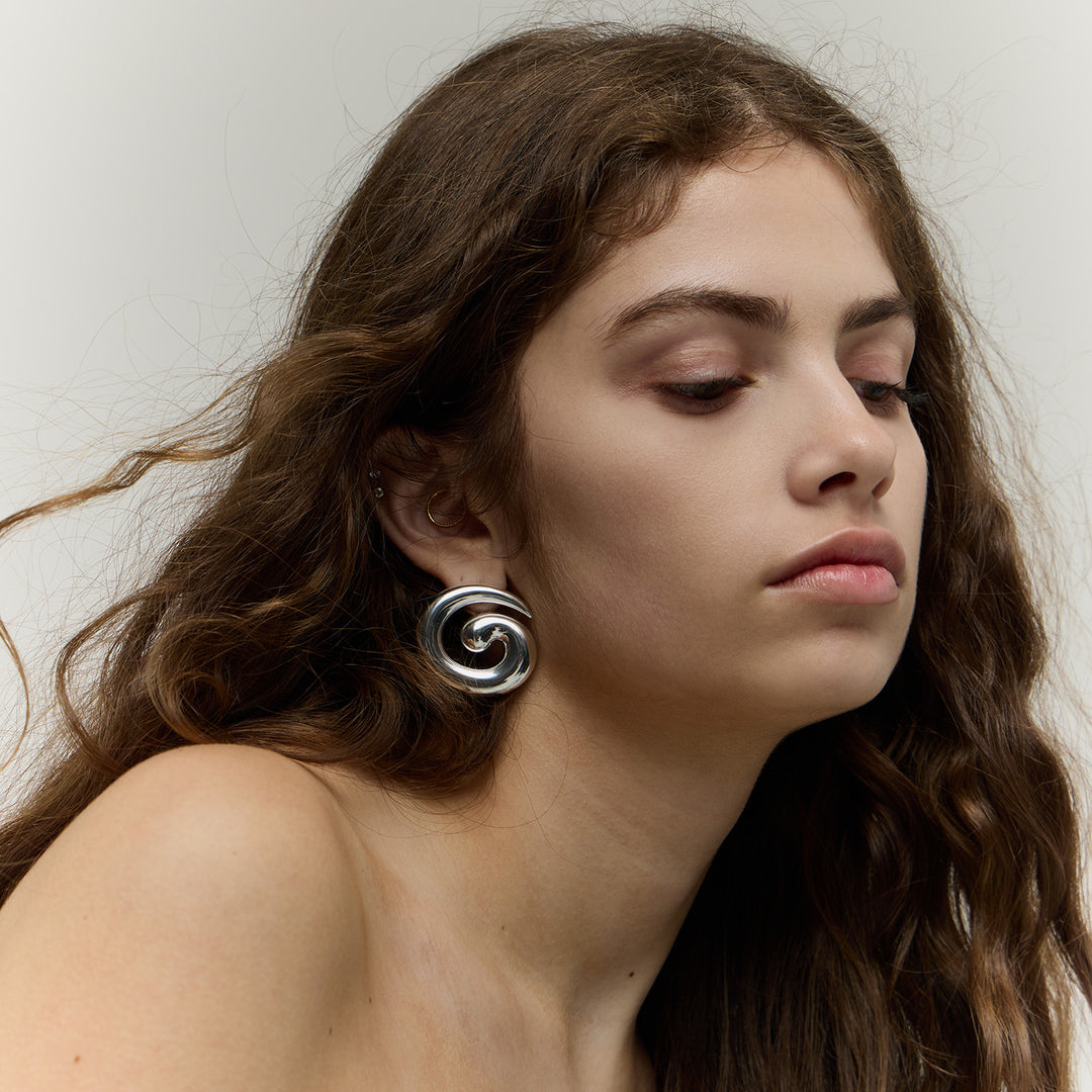 Swirl Earrings- Shiny Silver