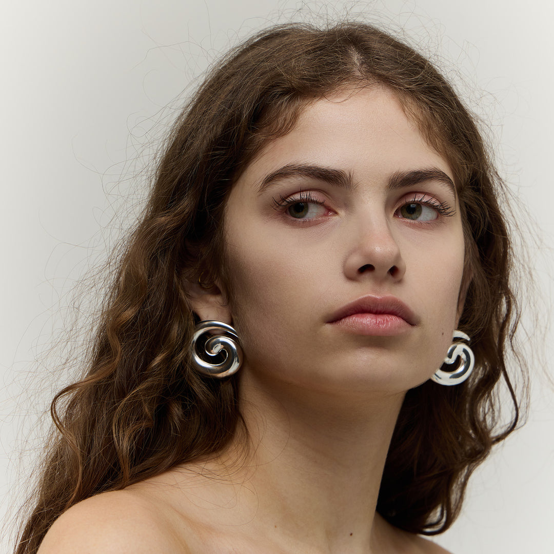 Swirl Earrings- Shiny Silver